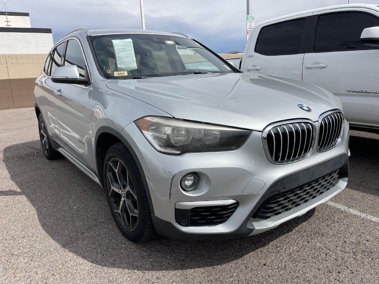 Used 2017 BMW X1 sDrive28i FWD image 2