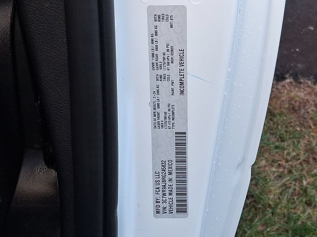 New 2024 RAM 3500 Tradesman w/ Safety Group AWD/4WD image 15