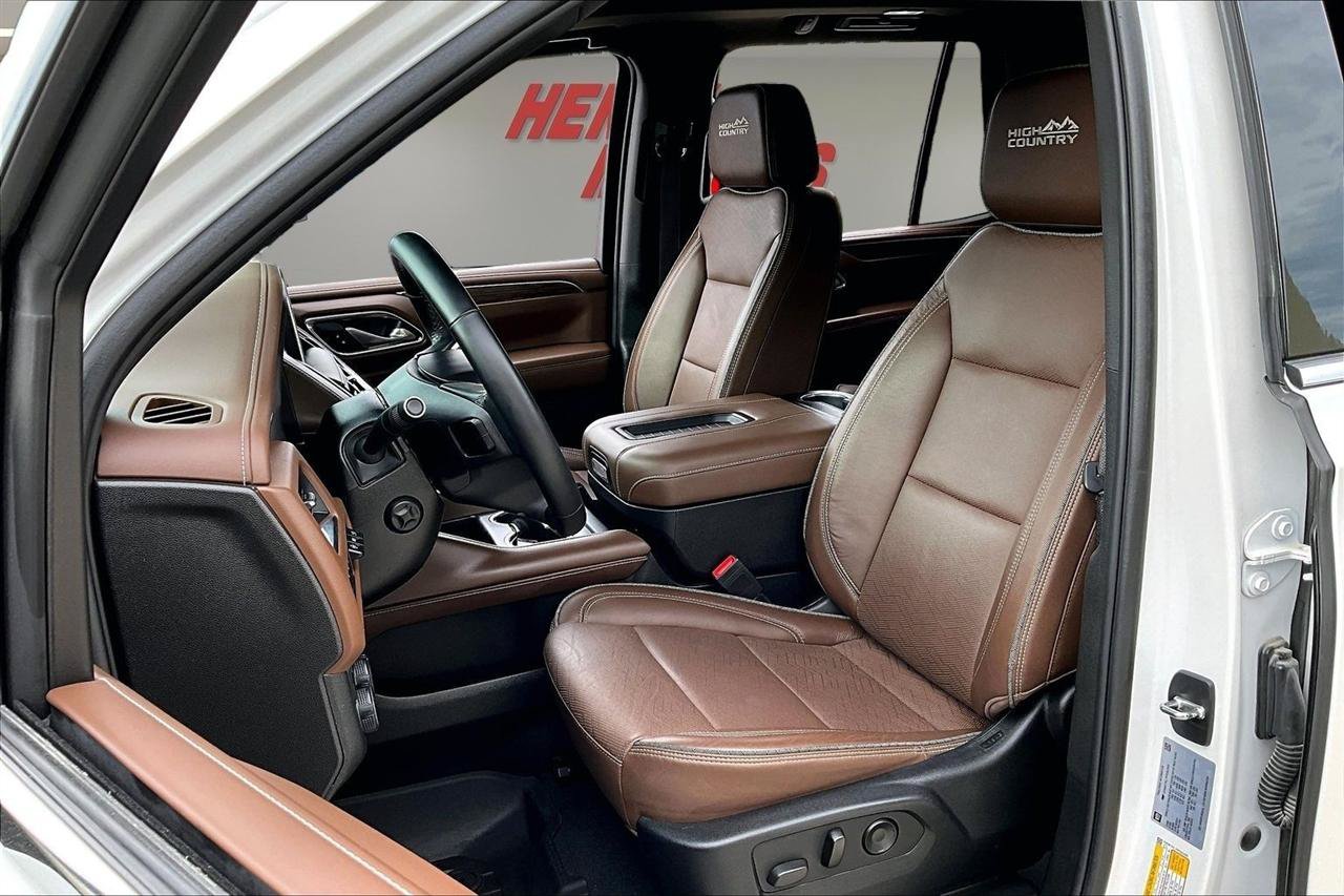 Used 2023 Chevrolet Tahoe High Country w/ Premium Package 2 AWD/4WD image 22
