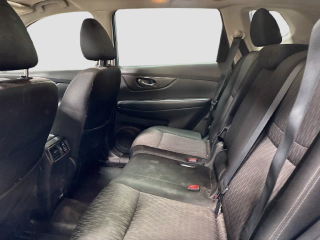 Used 2019 Nissan Rogue SV w/ Sun & Sound Touring Package AWD/4WD image 20