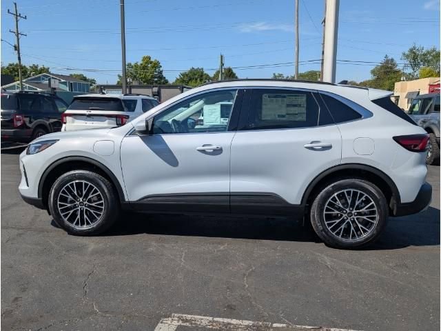 New 2025 Ford Escape SE image 12