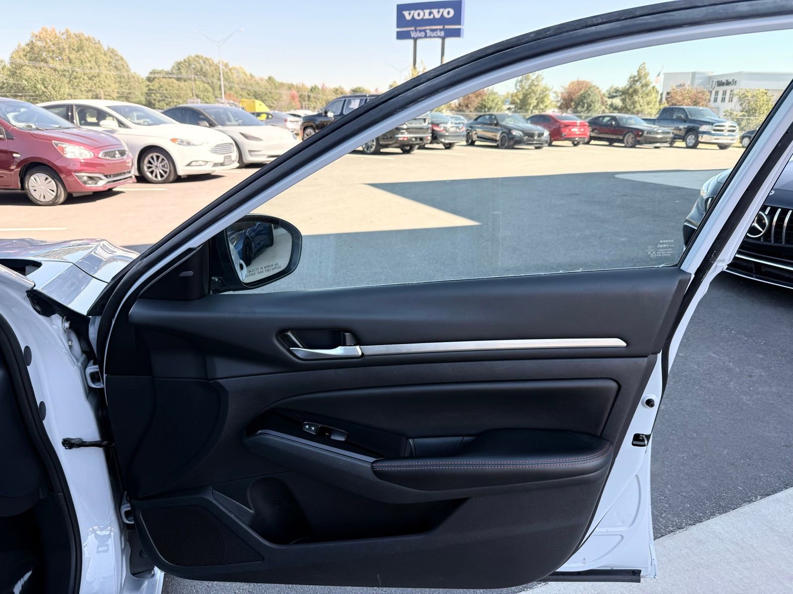 Used 2024 Nissan Altima 2.5 SR image 23