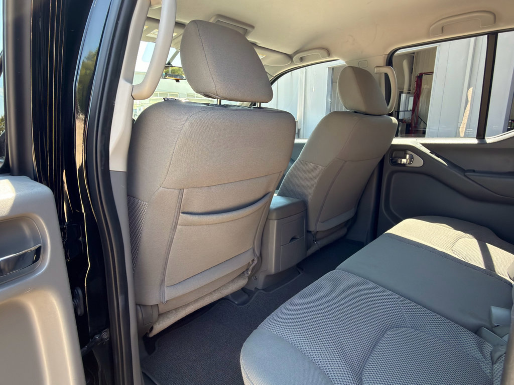 Used 2021 Nissan Frontier SV image 23