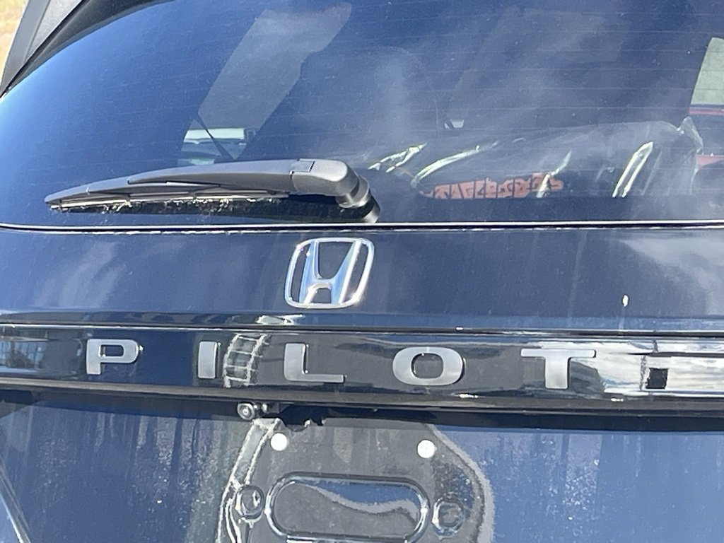 New 2025 Honda Pilot TrailSport image 23