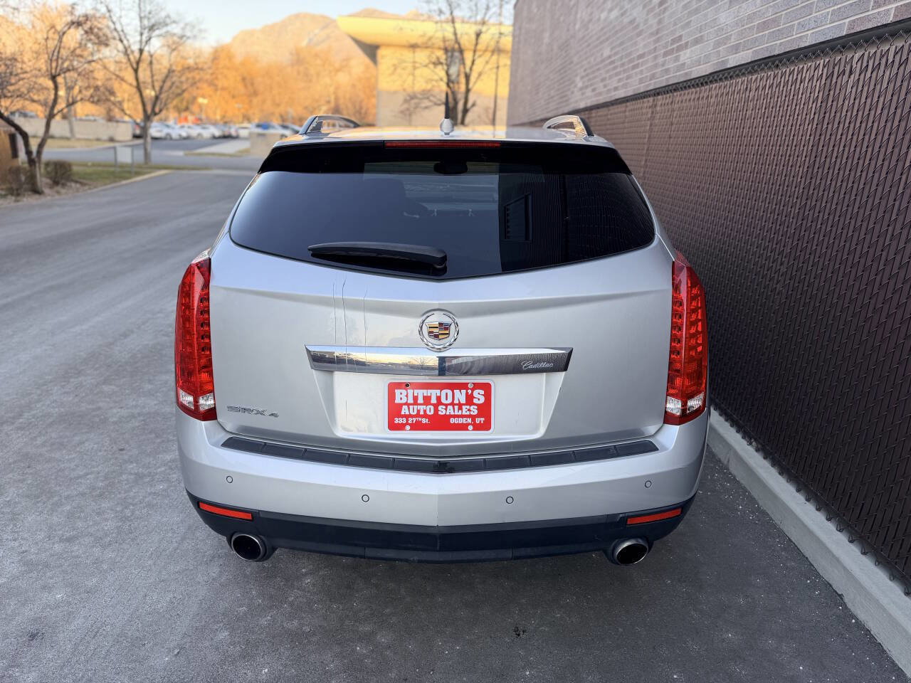 Used 2010 Cadillac SRX Luxury image 7