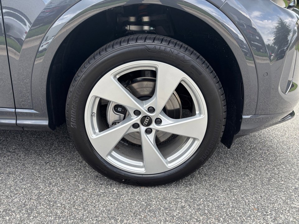 New 2025 Audi Q5 Premium Plus image 25