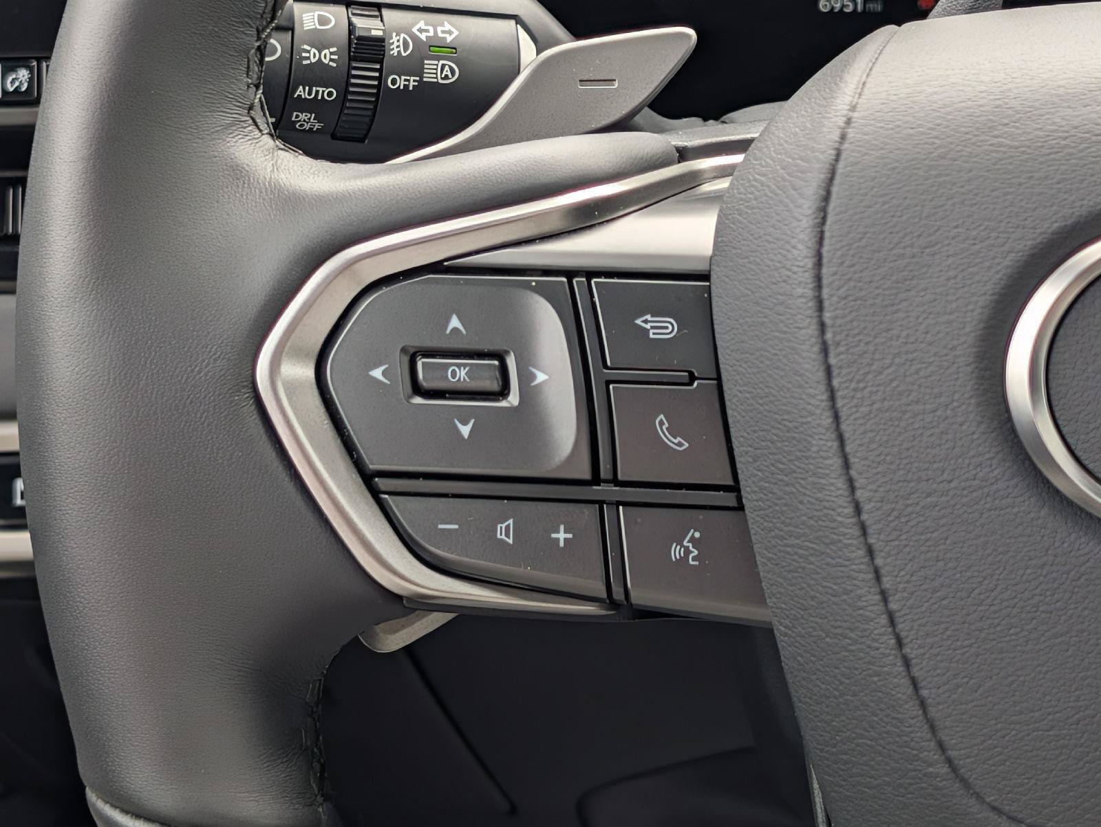 Certified 2025 Lexus RX 350 Premium w/ Convenience Package AWD/4WD image 12