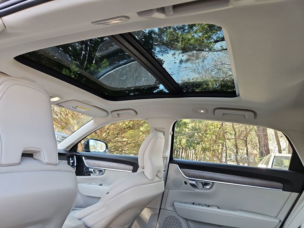 Used 2024 Volvo S90 B6 Ultimate image 22