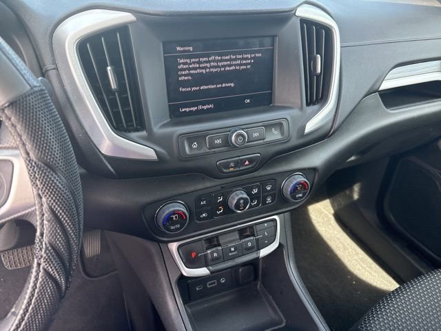 Used 2023 GMC Terrain SLE w/ Driver Convenience Package image 5