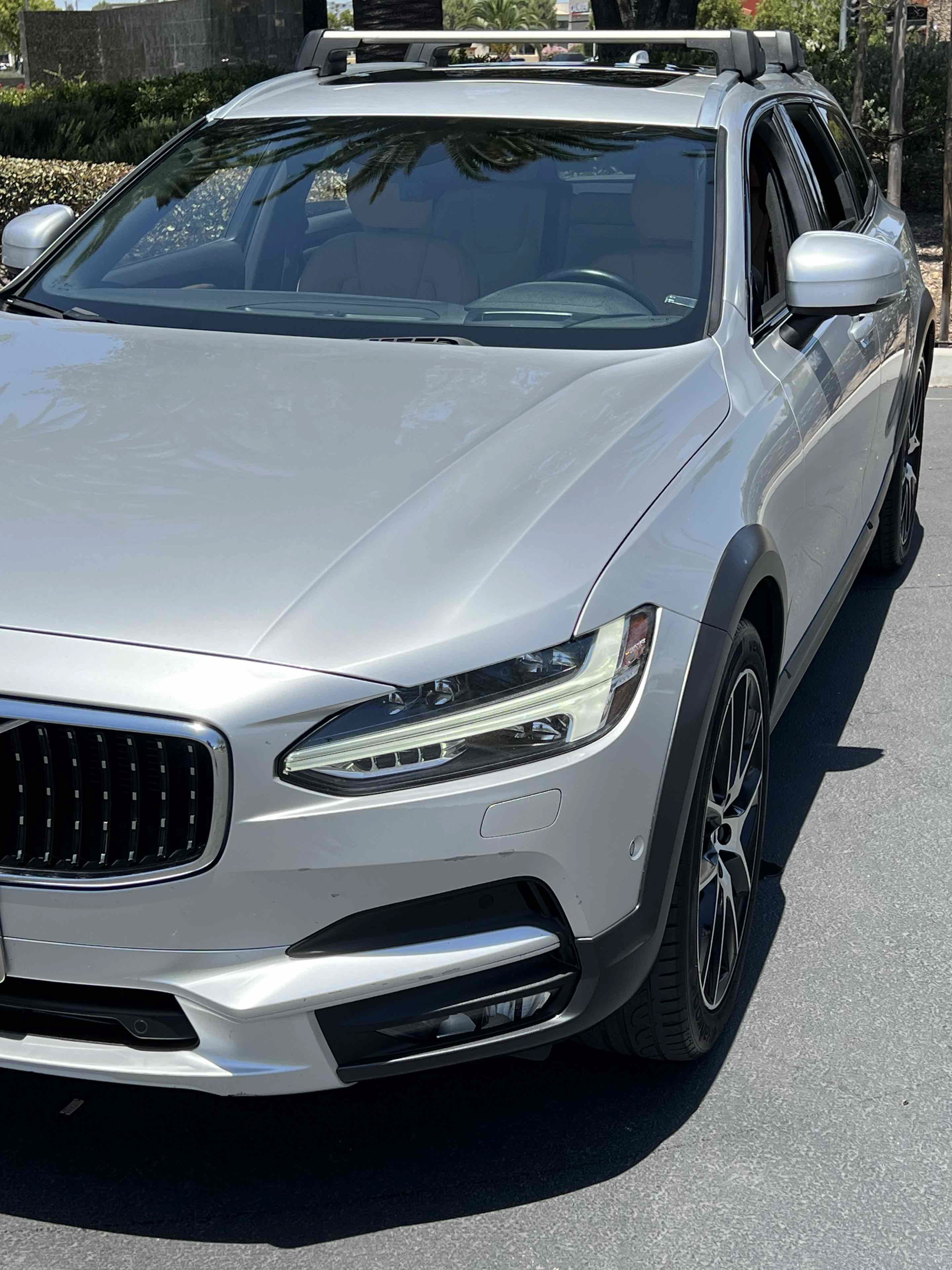 Used 2020 Volvo V90 T6 Cross Country AWD/4WD image 48