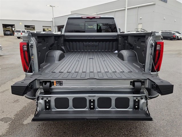 New 2026 GMC Sierra 3500 Denali w/ Denali Reserve Package image 8