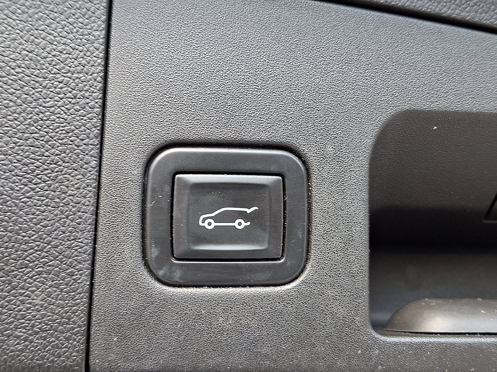 Used 2019 Cadillac XT4 Sport image 32