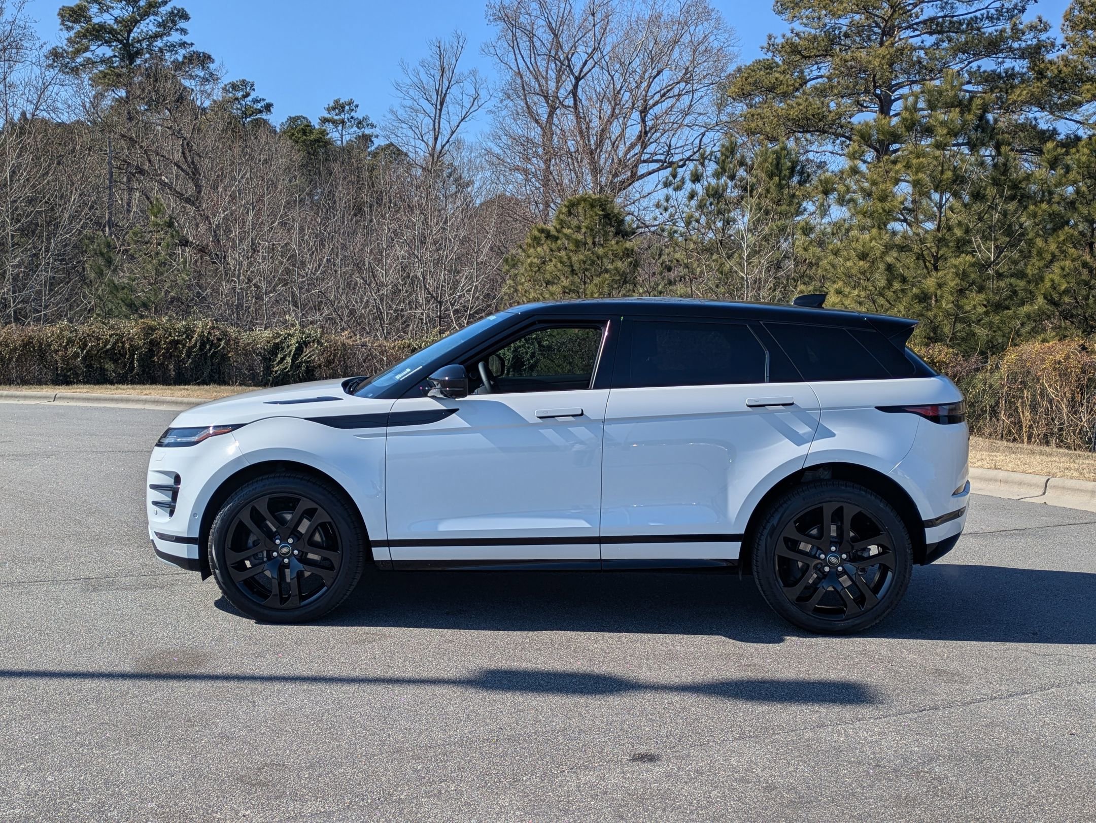 Certified 2025 Land Rover Range Rover Evoque Dynamic SE image 8