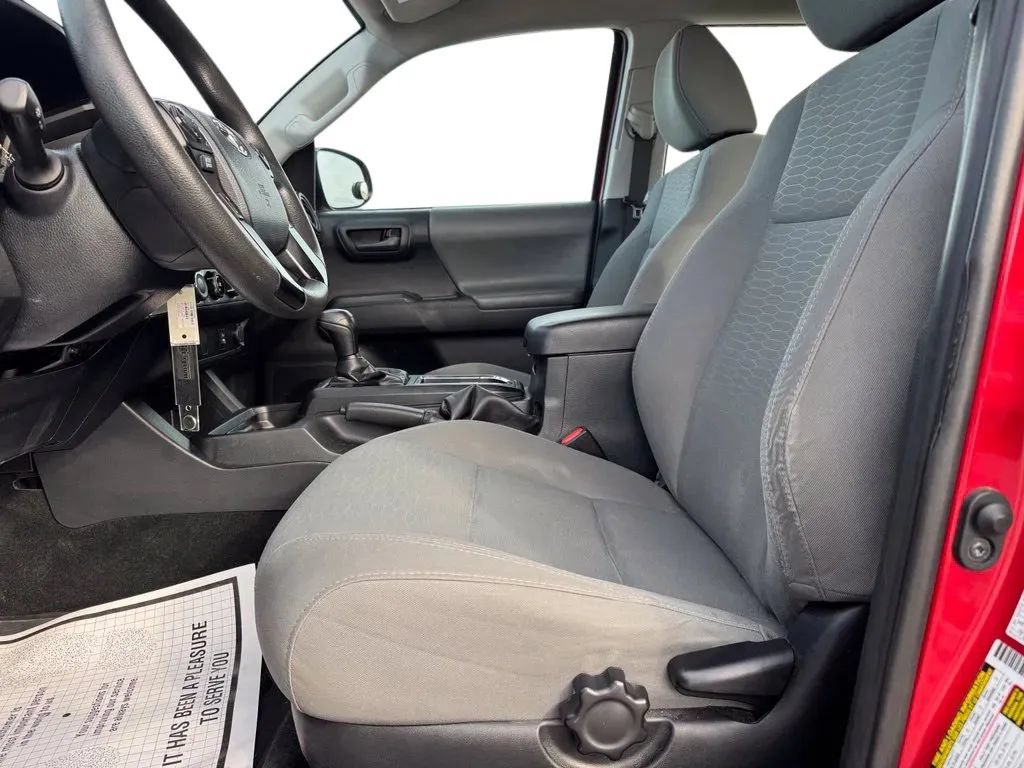 Used 2018 Toyota Tacoma SR w/ SR Convenience Package AWD/4WD image 9