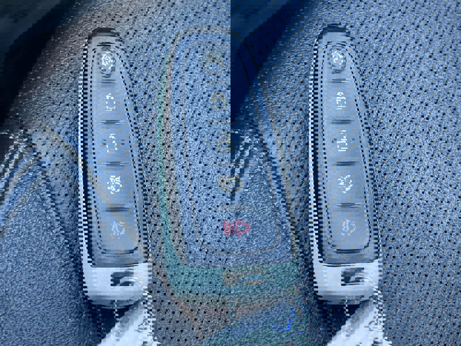 Used 2018 Ford Taurus Limited FWD image 27