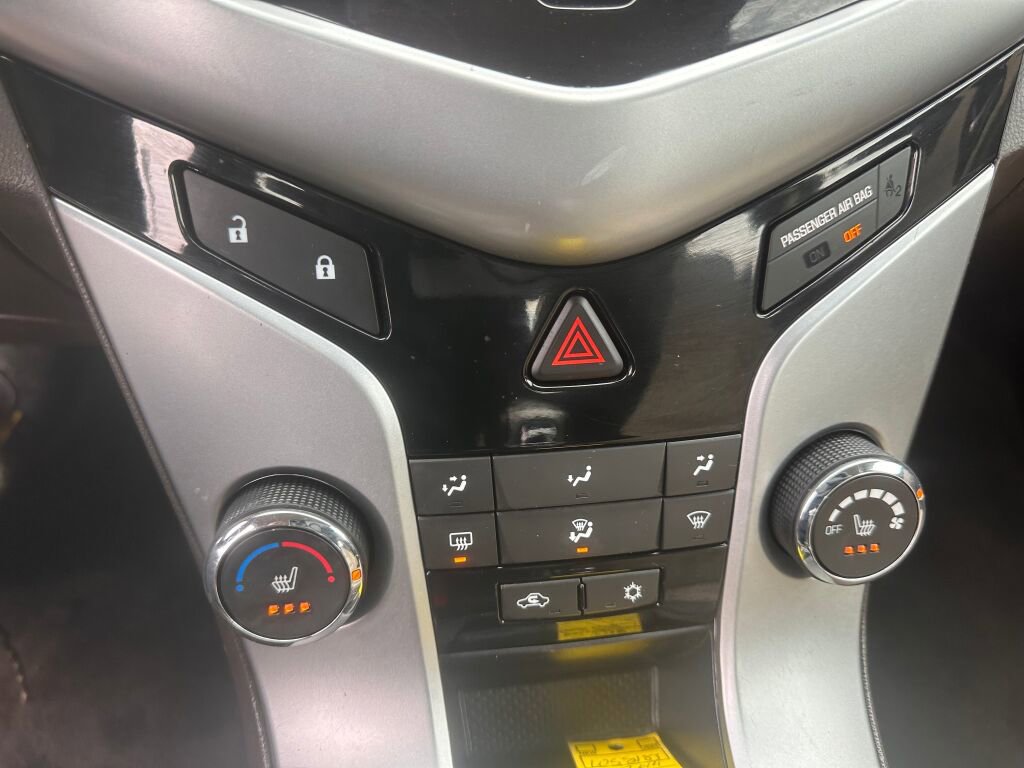 Used 2014 Chevrolet Cruze LT image 13
