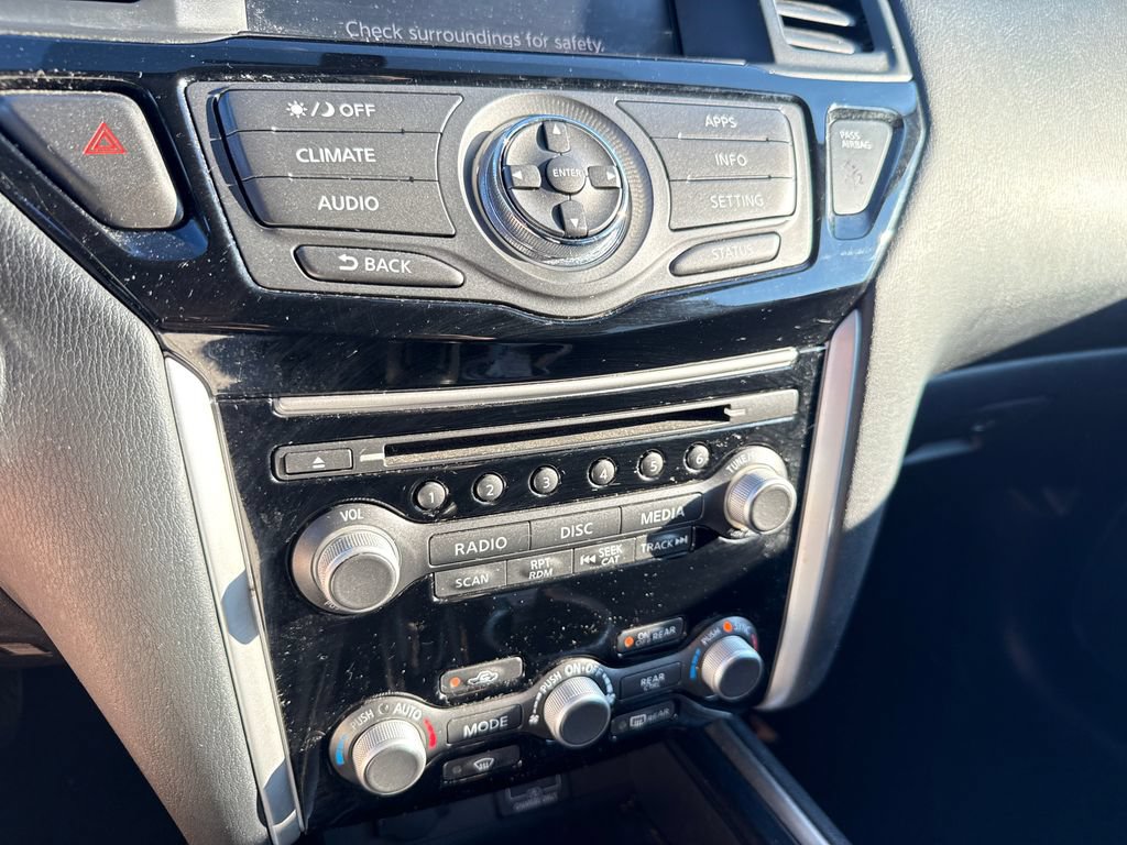 Used 2019 Nissan Pathfinder S AWD/4WD image 21