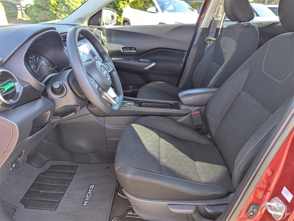 Used 2023 Nissan Kicks SV image 10