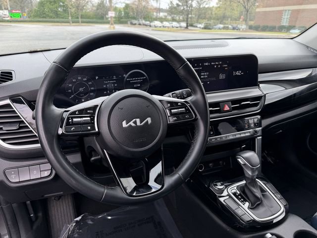 Certified 2024 Kia Seltos S image 13