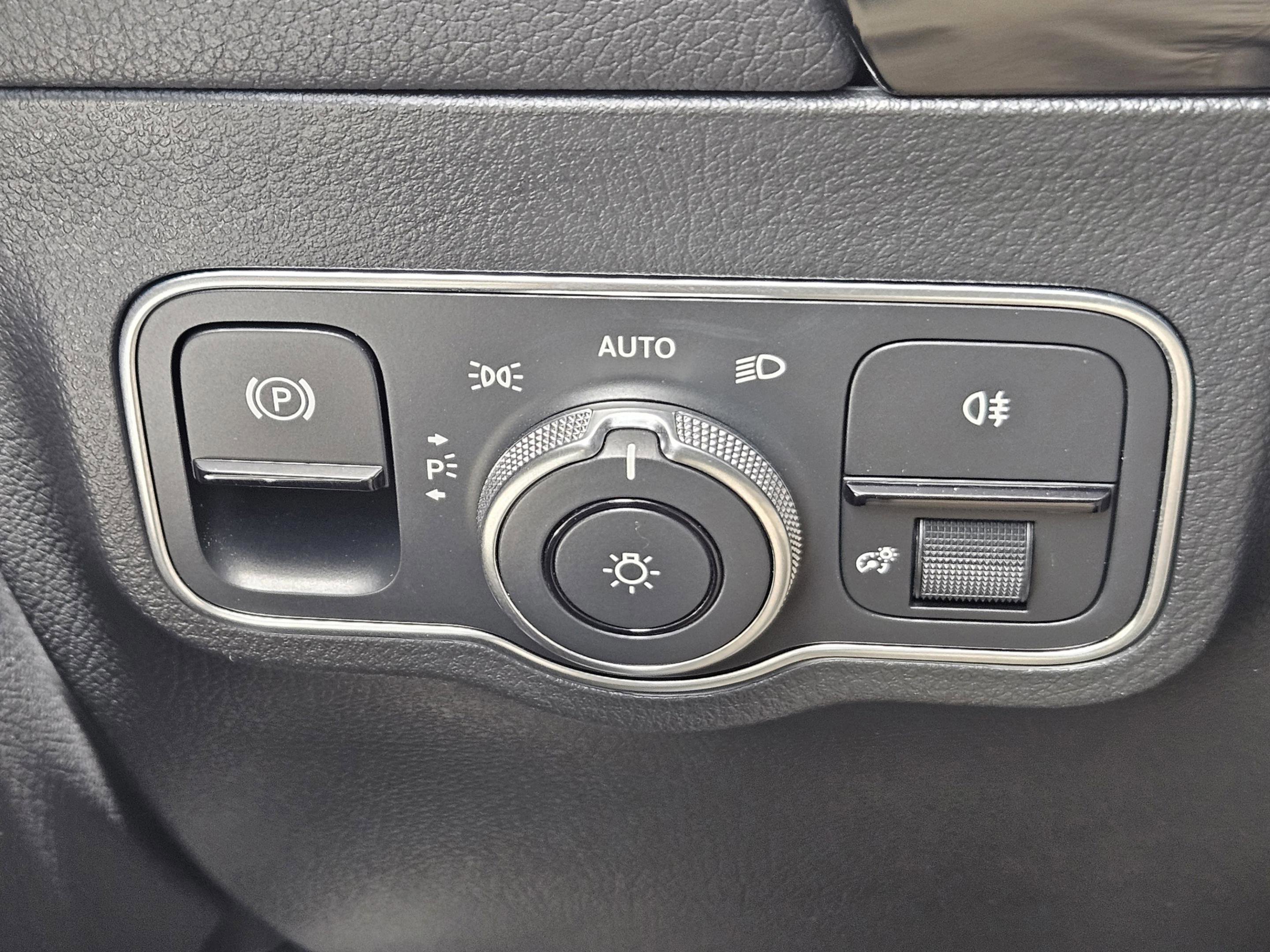 Certified 2024 Mercedes-Benz GLA 35 AMG 4MATIC image 22