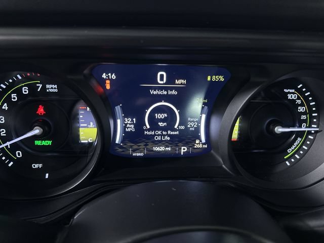 Used 2024 Jeep Wrangler Unlimited Sahara w/ Technology Group AWD/4WD image 12