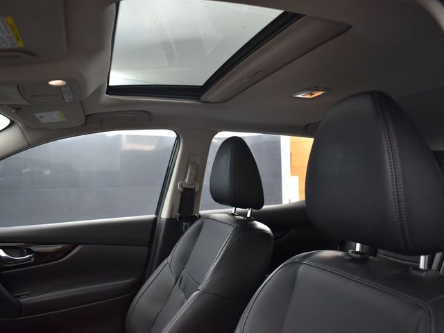 Used 2022 Nissan Rogue Sport SL w/ Premium Package FWD image 17