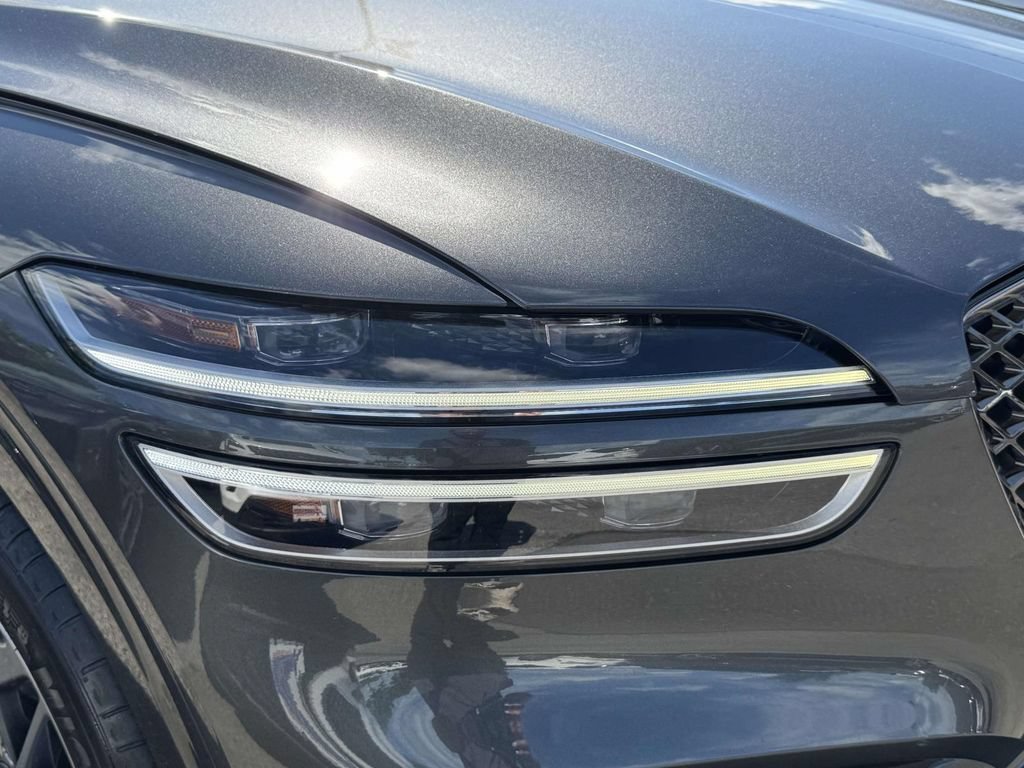 Certified 2024 Genesis GV70 2.5T w/ Select Package AWD/4WD image 9