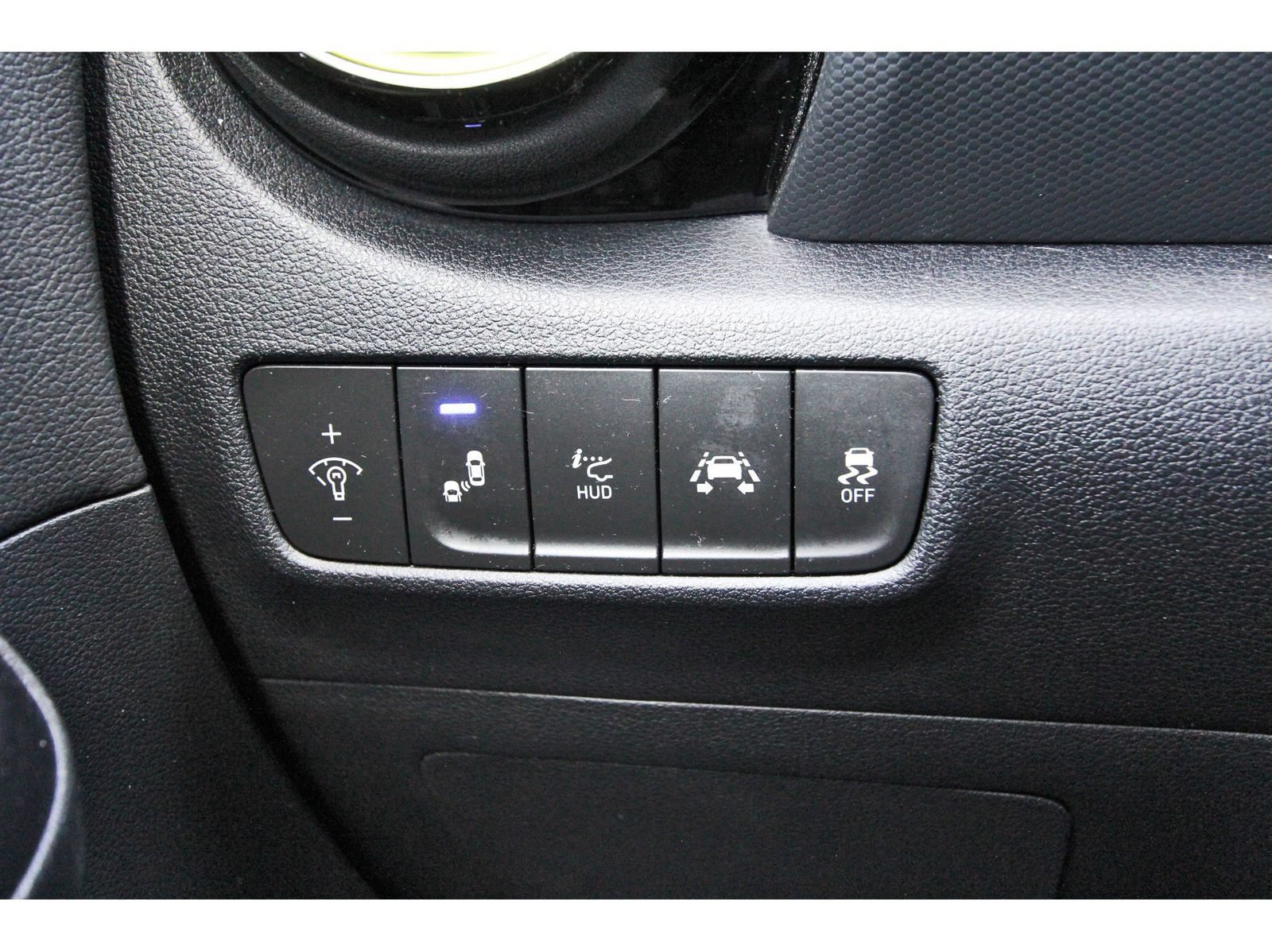 Used 2018 Hyundai Kona Ultimate FWD image 21