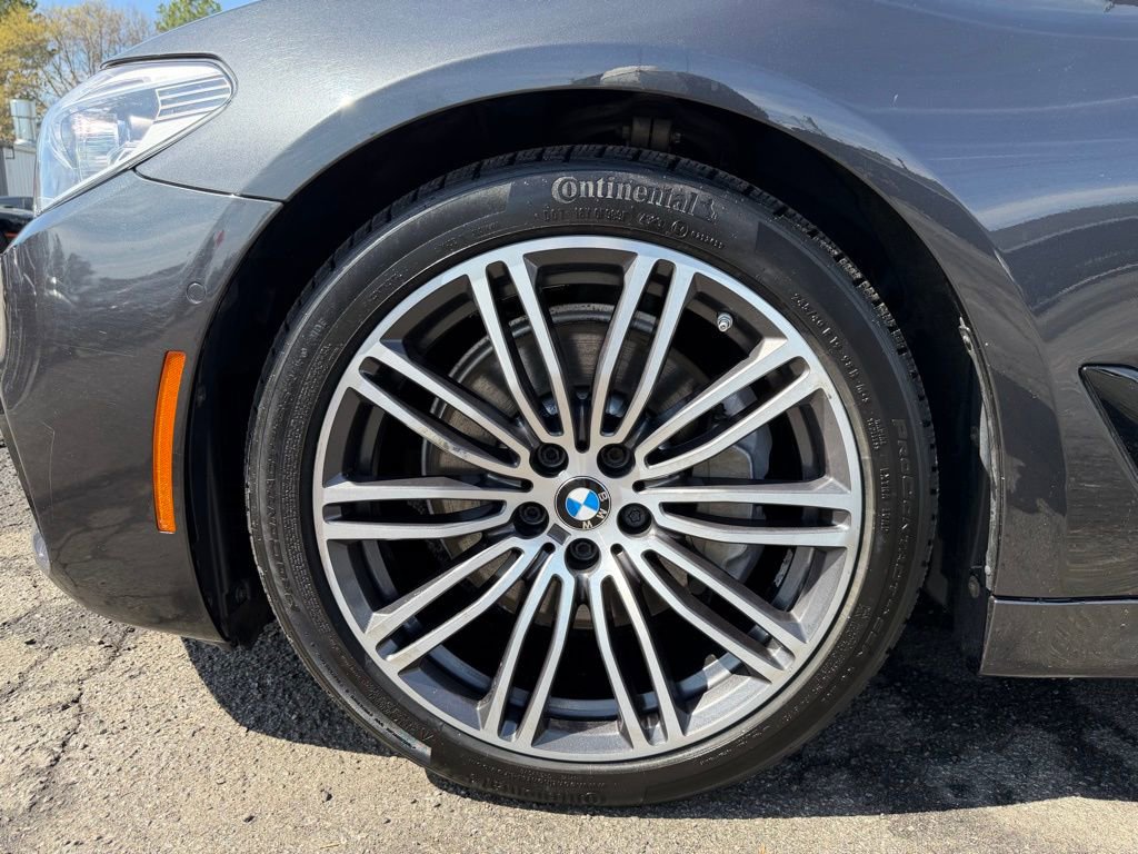 Used 2017 BMW 540i xDrive image 9