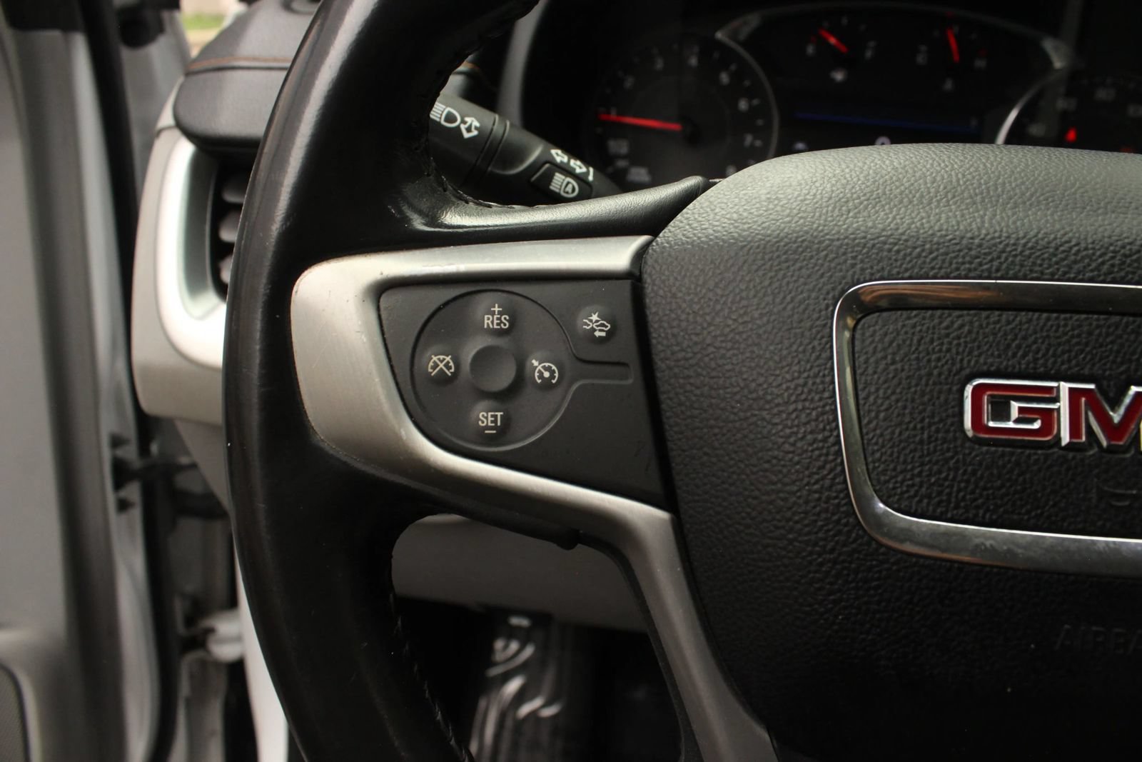 Used 2020 GMC Terrain SLT FWD image 30