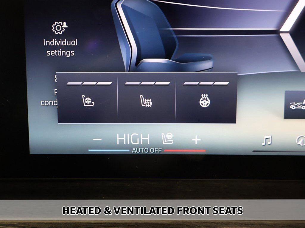 Used 2025 BMW 740i xDrive image 9