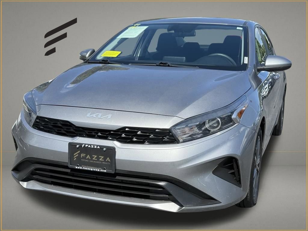 Used 2023 Kia Forte LXS image 1