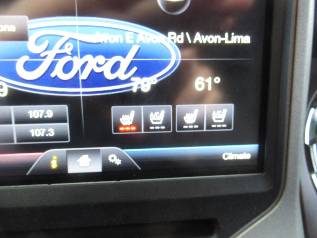 Used 2015 Ford F350 Lariat w/ Chrome Package image 26