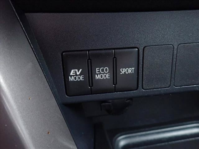 Certified 2017 Toyota RAV4 XLE w/ Convenience Package AWD/4WD image 17