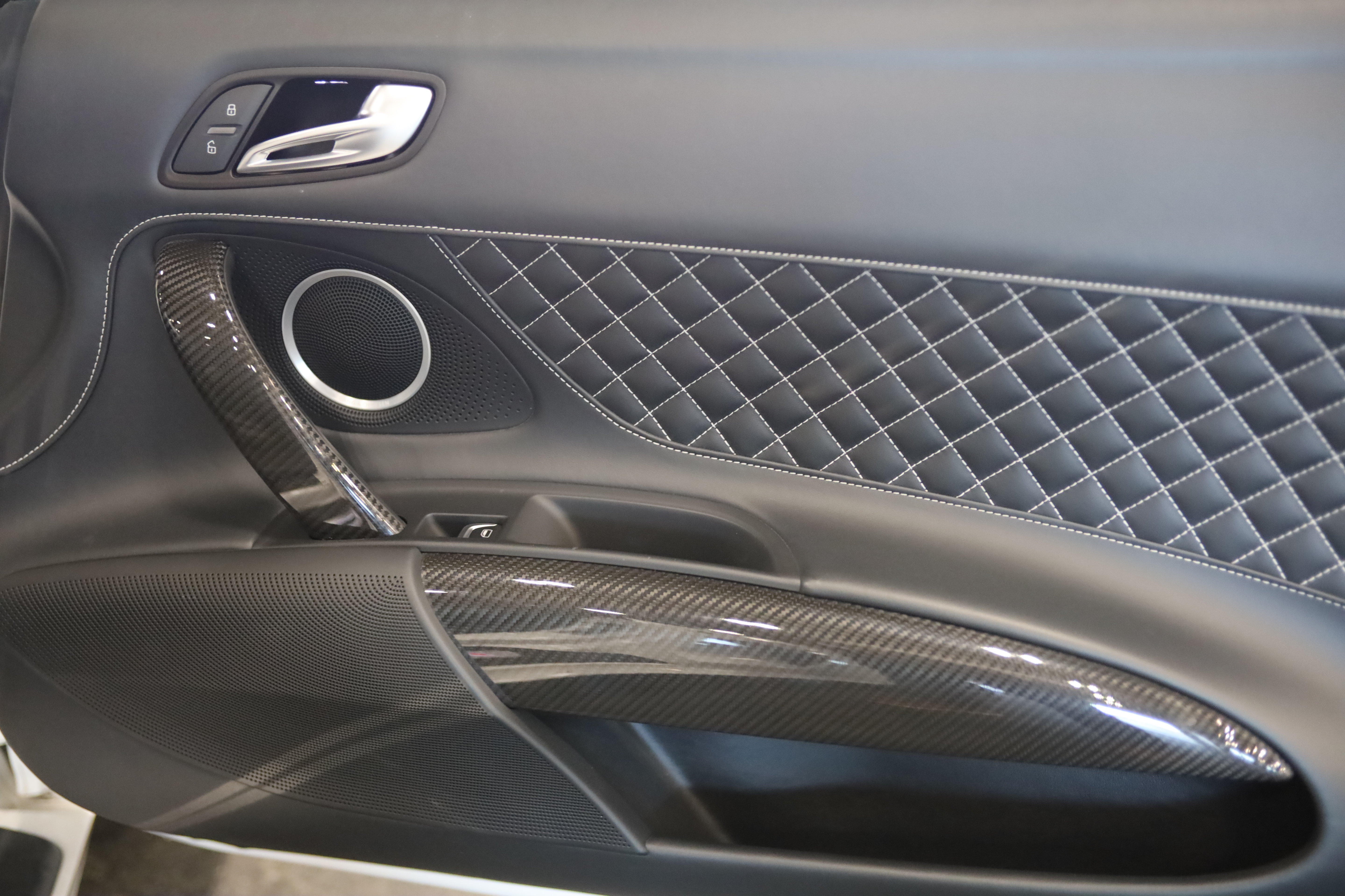 Used 2015 Audi R8 V10 AWD/4WD image 41