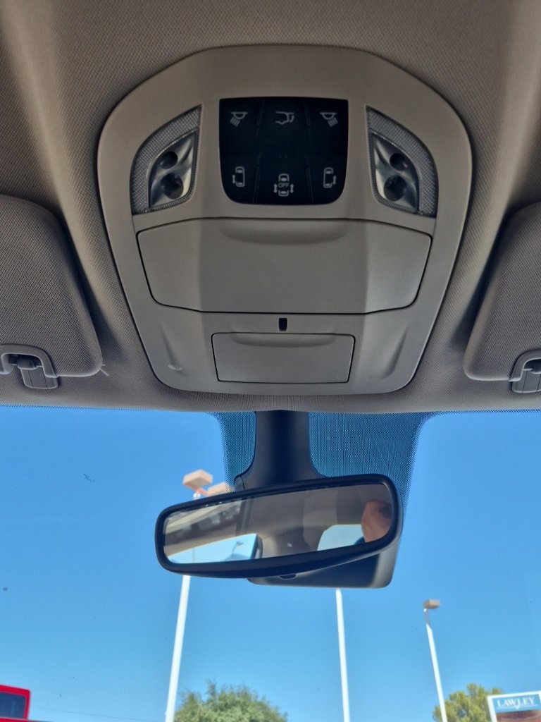 Certified 2024 Chrysler Pacifica Touring-L image 47