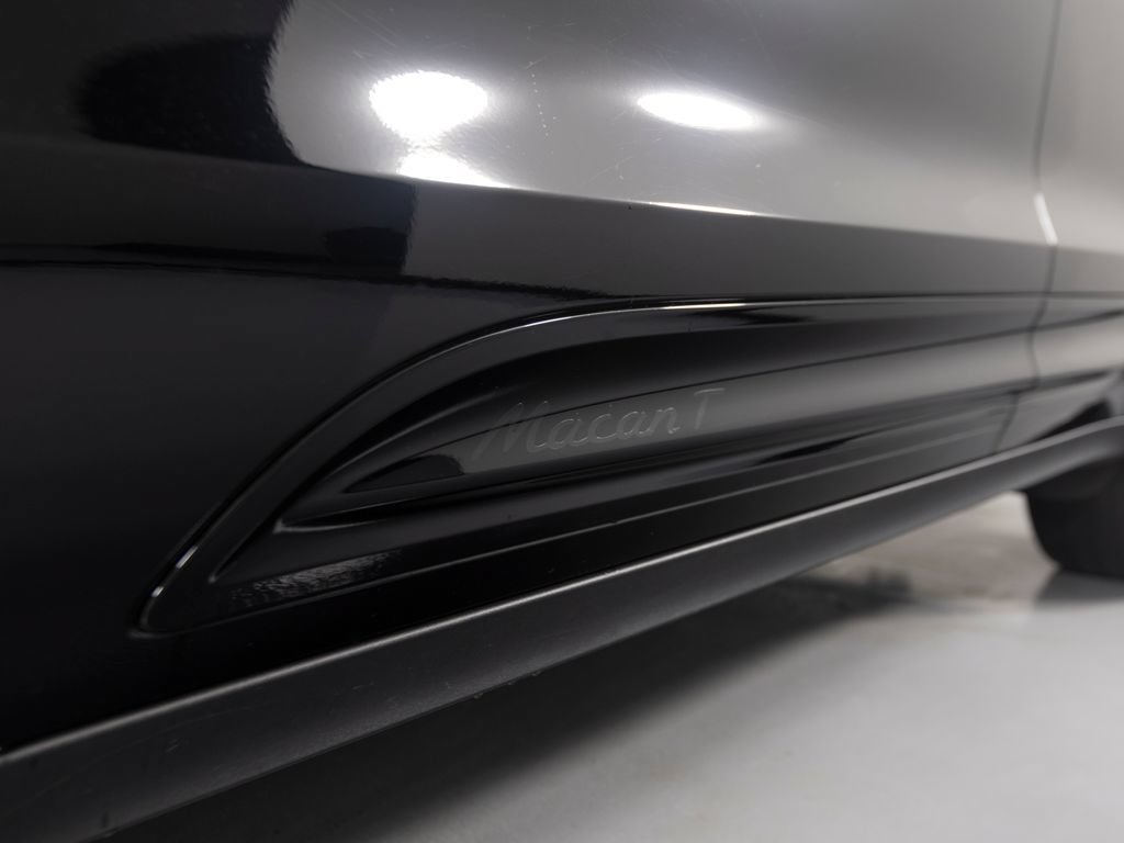 Certified 2026 Porsche Macan Turbo AWD/4WD image 42