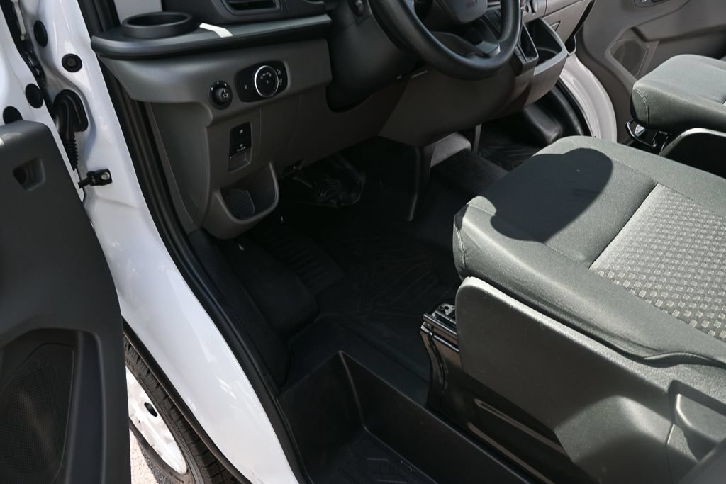 Used 2025 Ford Transit 250 Low Roof w/ Exterior Upgrade Package RWD image 6
