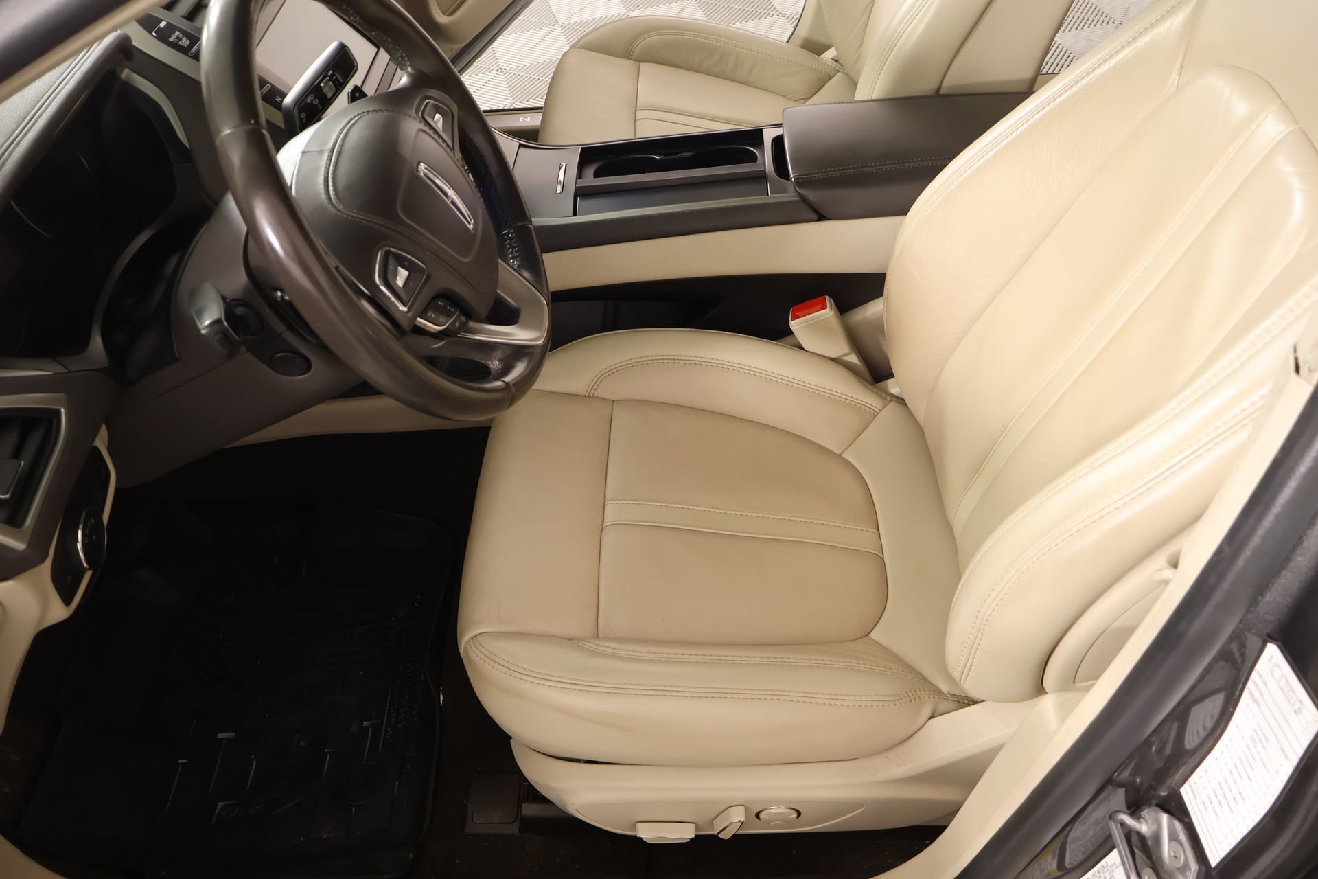 Used 2019 Lincoln MKZ Reserve w/ Reserve Plus Package image 11