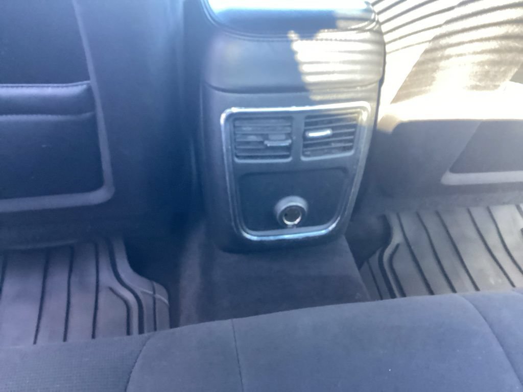 Used 2014 Dodge Charger SE RWD image 18