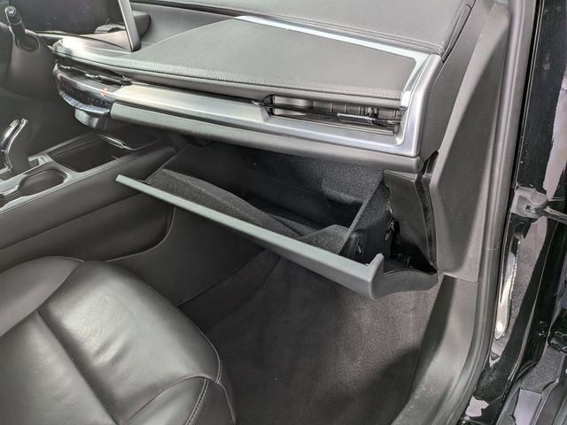 Certified 2025 Cadillac XT4 Premium Luxury FWD image 29