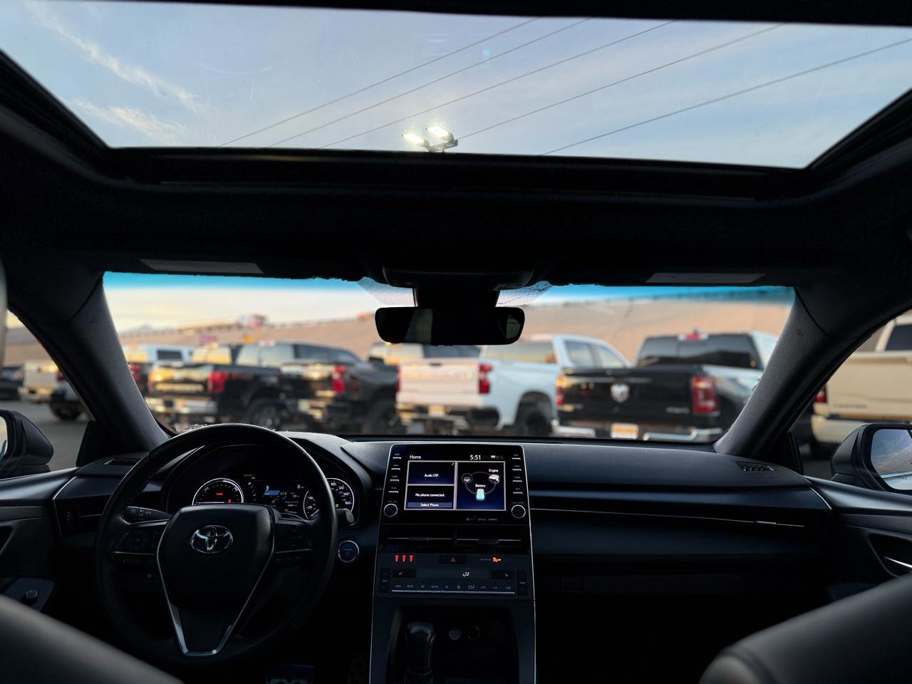 Used 2021 Toyota Avalon XSE FWD image 18