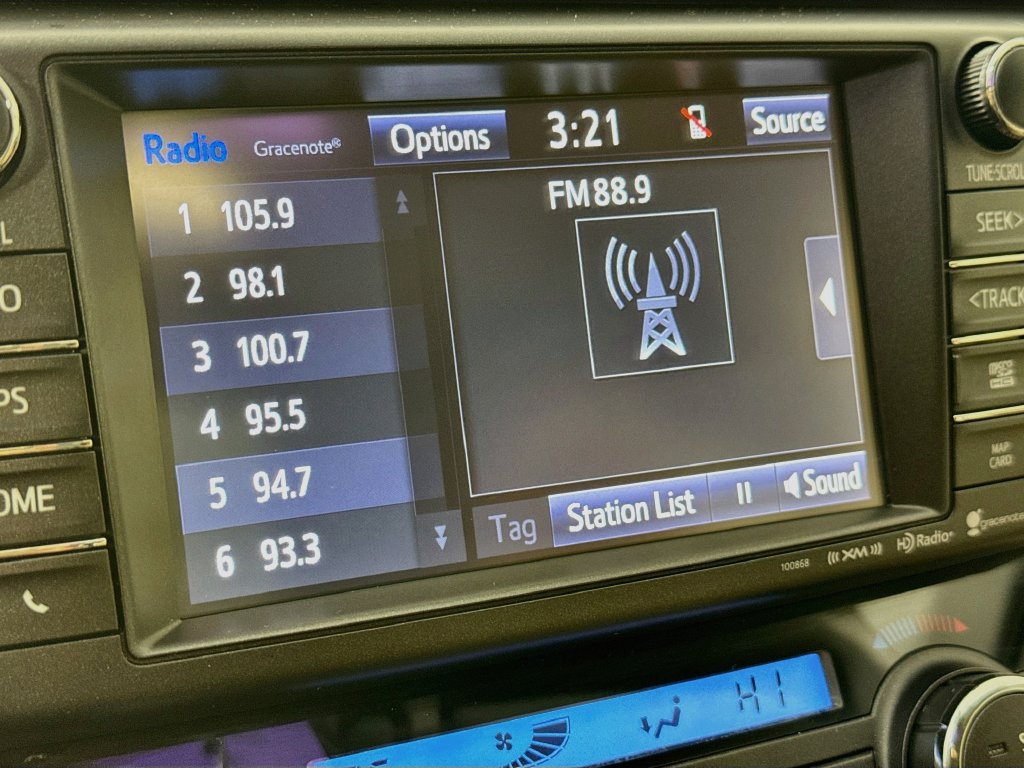 Used 2018 Toyota RAV4 XLE w/ Convenience Package AWD/4WD image 17