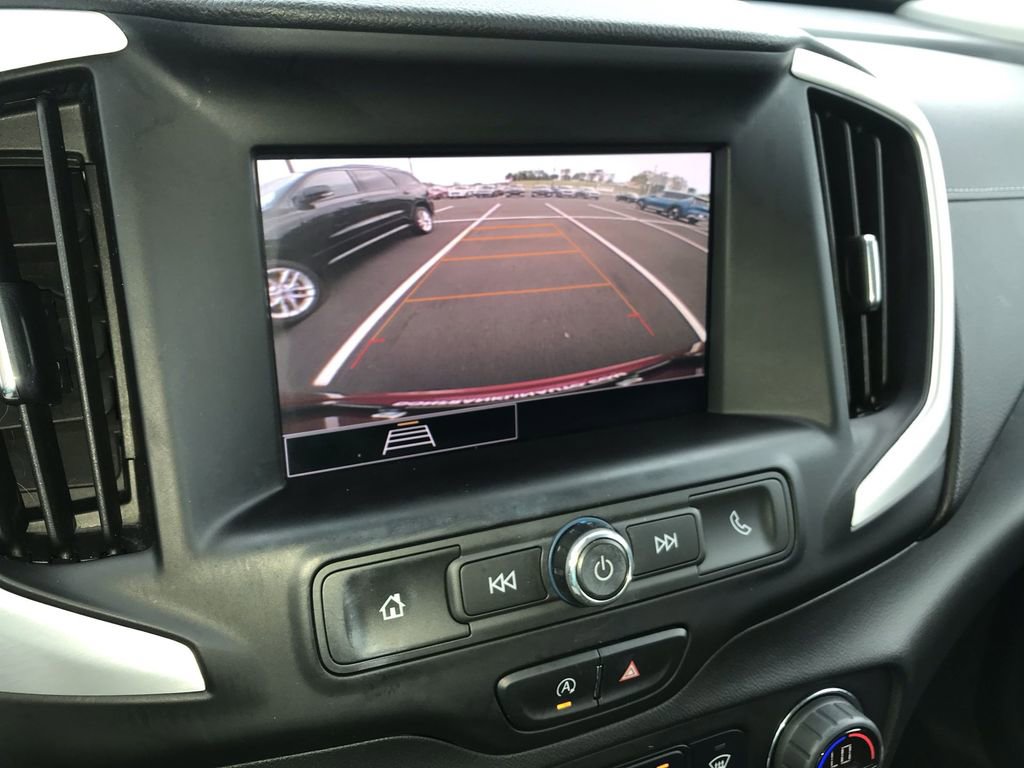 Used 2023 GMC Terrain SLE w/ Driver Convenience Package FWD image 17