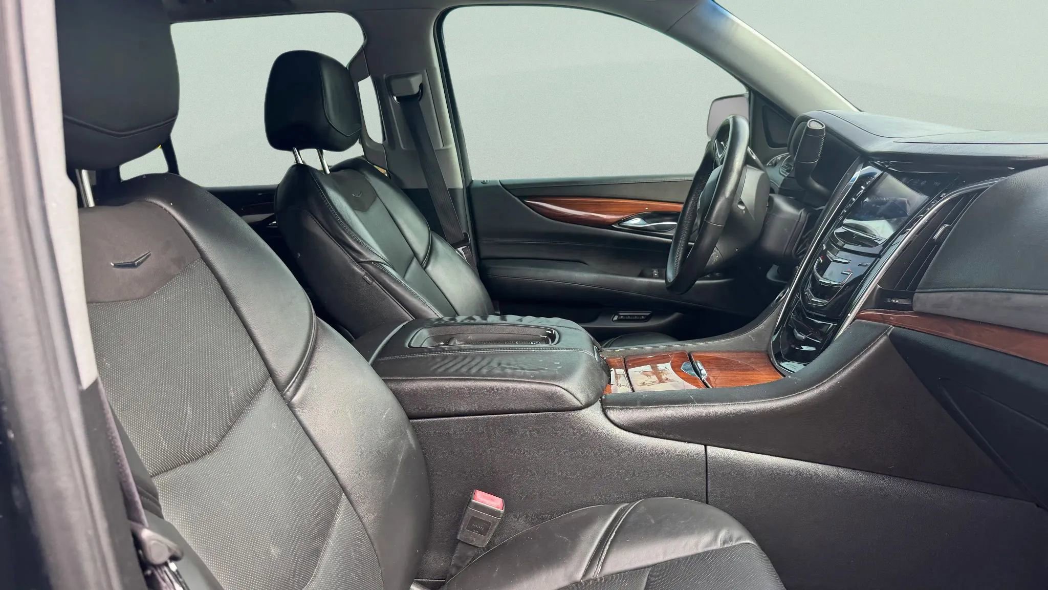 Used 2015 Cadillac Escalade Premium RWD image 26