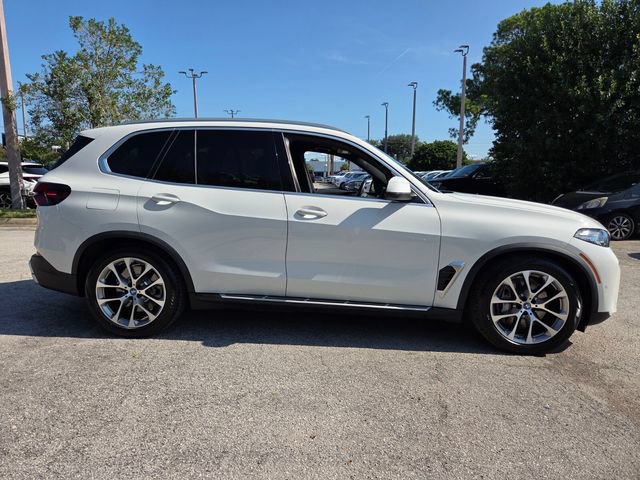 Used 2025 BMW X5 xDrive50e AWD/4WD image 8