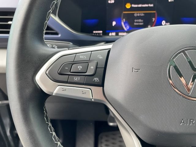 Used 2023 Volkswagen Taos SE w/ Panoramic Sunroof Package FWD image 15