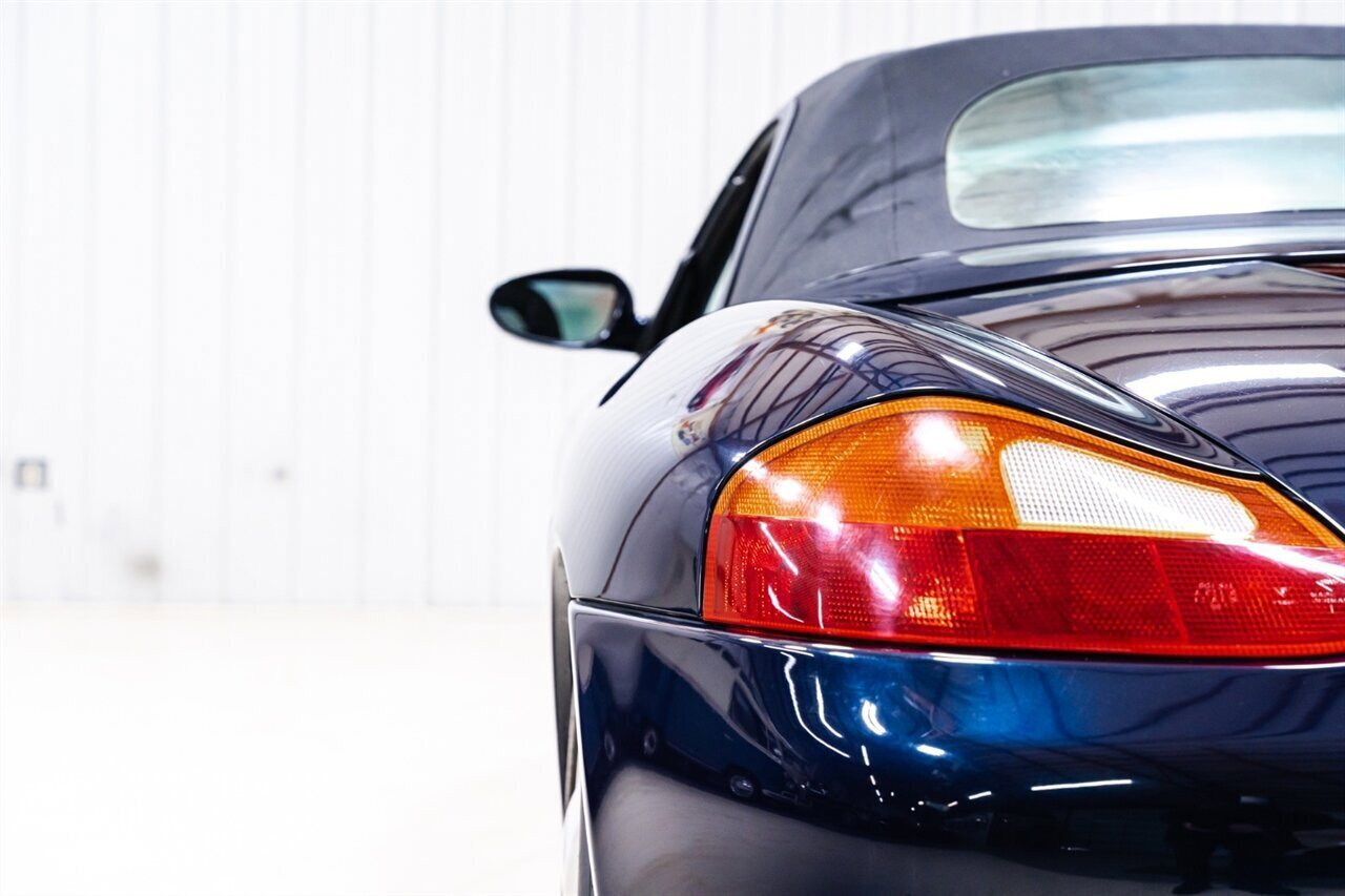 Used 1998 Porsche Boxster image 7