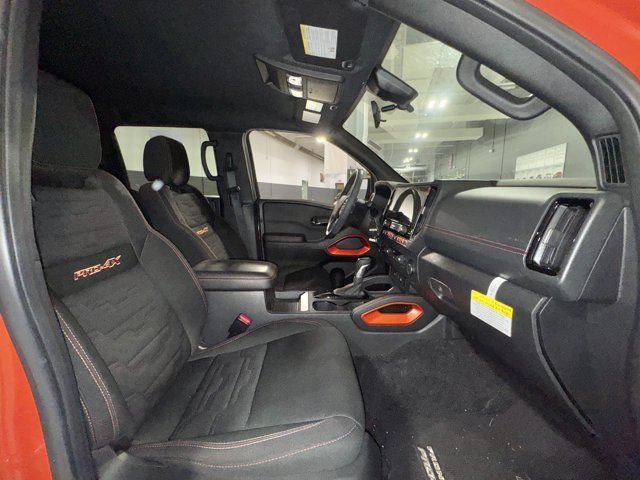 Used 2025 Nissan Frontier PRO-4X w/ Black Accent Package AWD/4WD image 18
