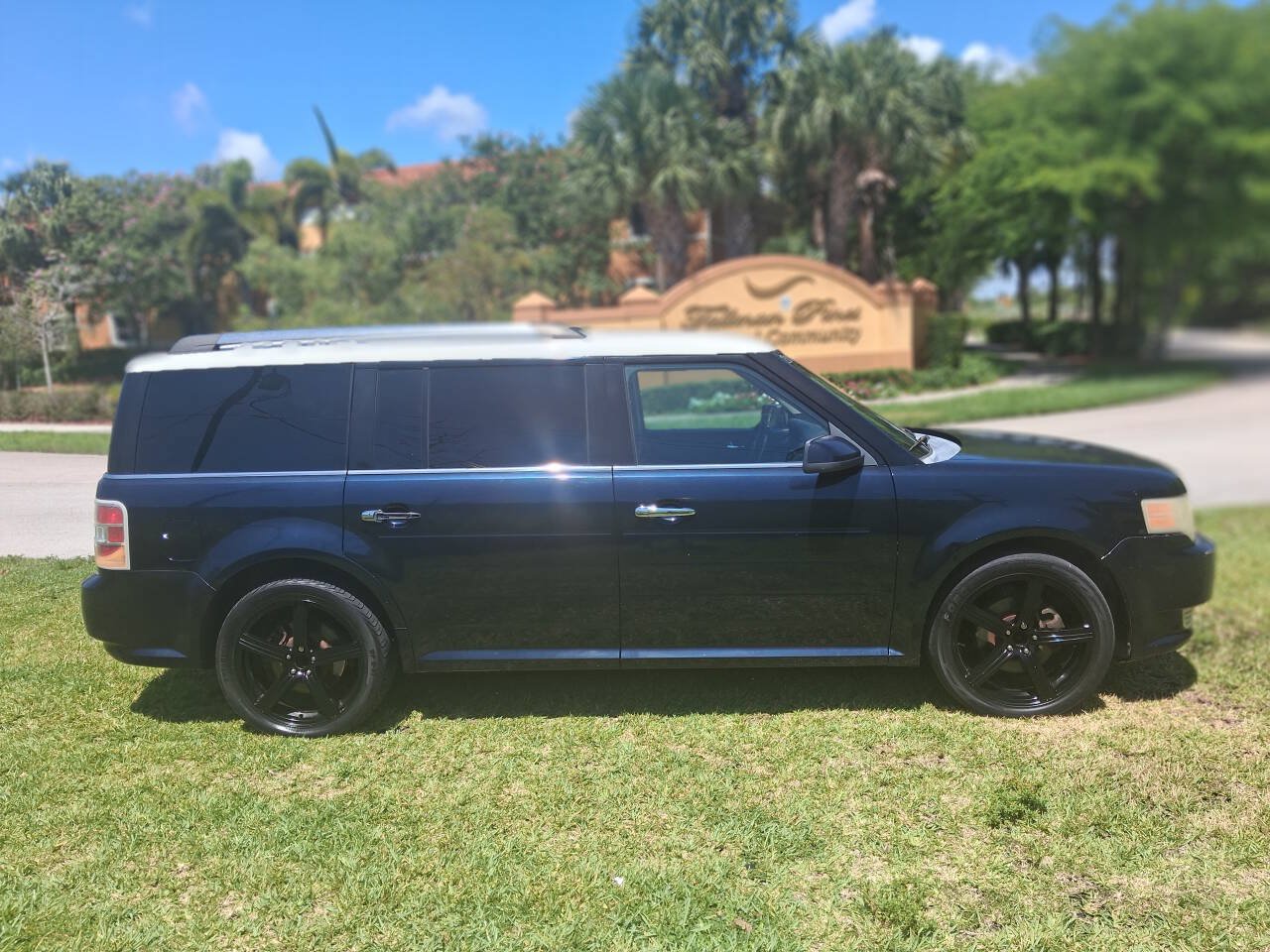 Used 2009 Ford Flex SEL FWD image 5